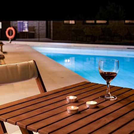 Cream Cozy Getaway - 3 Pearls Pool Retreat Leilighet Dempla Eksteriør bilde